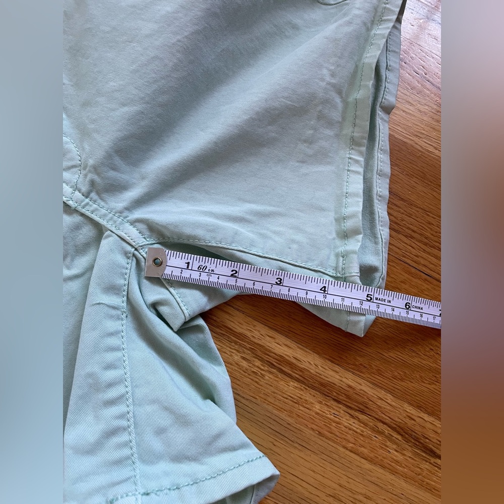 American Eagle - Women's Midi Light Green Shorts - Picture 5 of 6